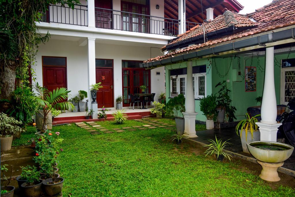 Leisure Villa Negombo Exterior photo